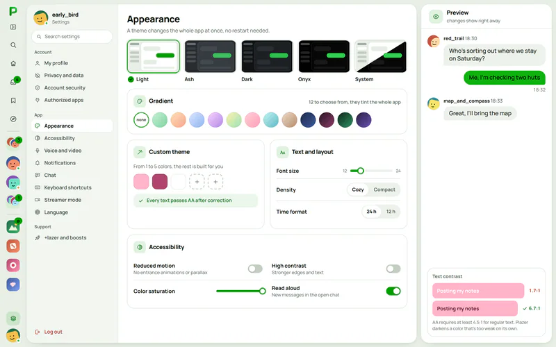 Plazer appearance settings: themes, gradients, a custom theme and accessibility with a conversation preview